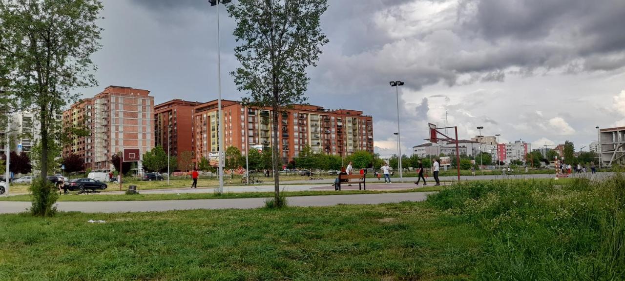 Value Living Apartment Ferizaj Bagian luar foto