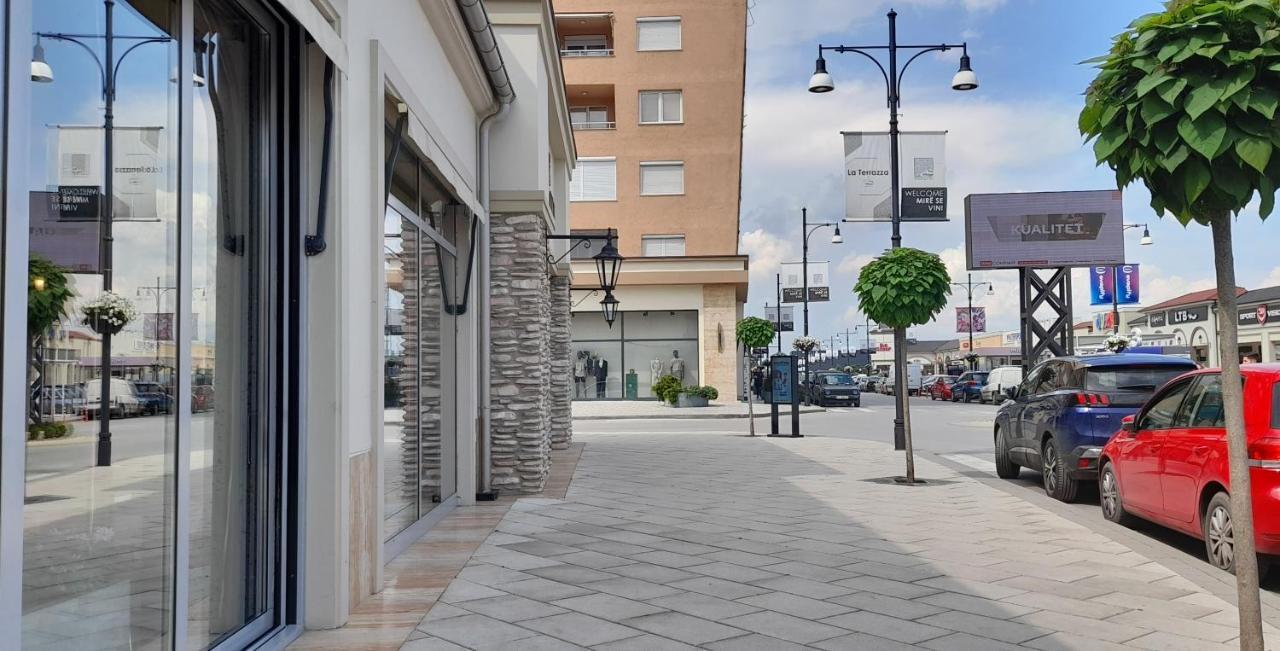 Value Living Apartment Ferizaj Bagian luar foto