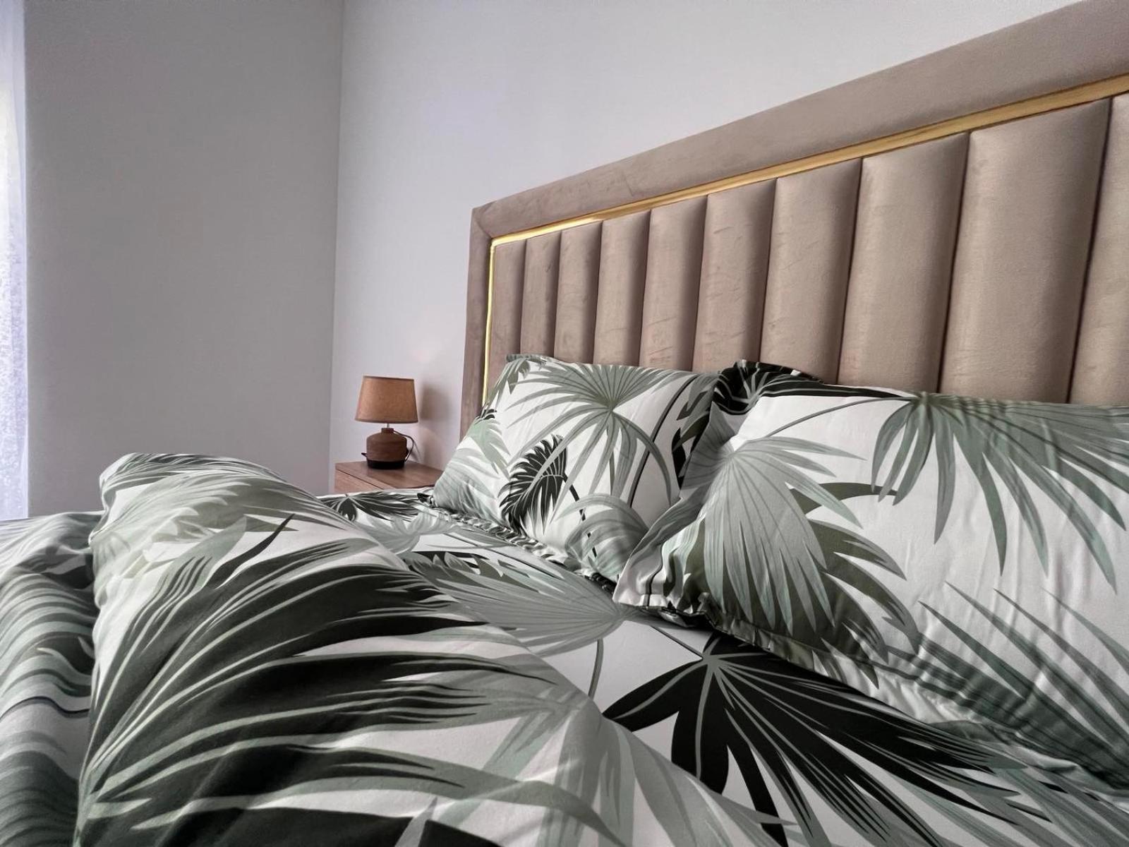 Value Living Apartment Ferizaj Bagian luar foto