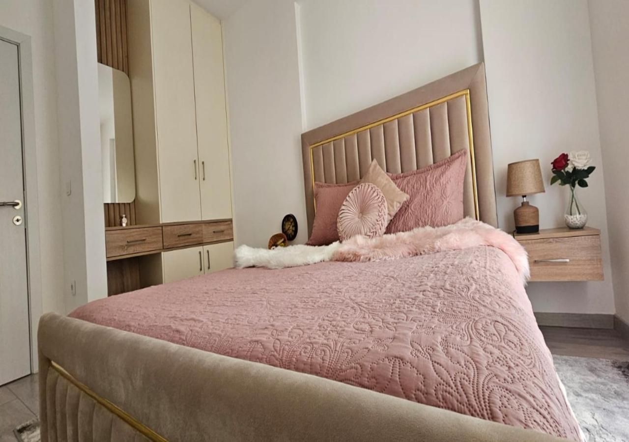 Value Living Apartment Ferizaj Bagian luar foto