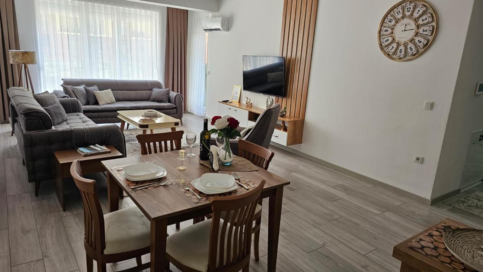 Value Living Apartment Ferizaj Bagian luar foto
